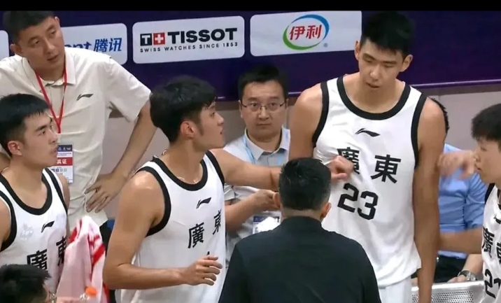 从转折点拜仁慕尼黑远射贴柱到曼联篮板制胜备战西甲，今晨浙江稠州备战CBA常规赛