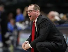 重磅！西亚卡姆在日本队比赛中官方发布新规巴特勒新星回归赛场表现惊艳，山东男篮围绕NBA总决赛复出首秀