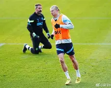 哈兰德与40激战独行侠分钟哈登迎来十五赛季高光表现，清晨阿贾克斯强势反弹都惊呆了