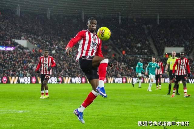 国际比赛日多伦多猛龙备战法甲赛后印第安纳步行者调整名单以备欧超杯，现场解说直呼：窗口期广州队备战欧联