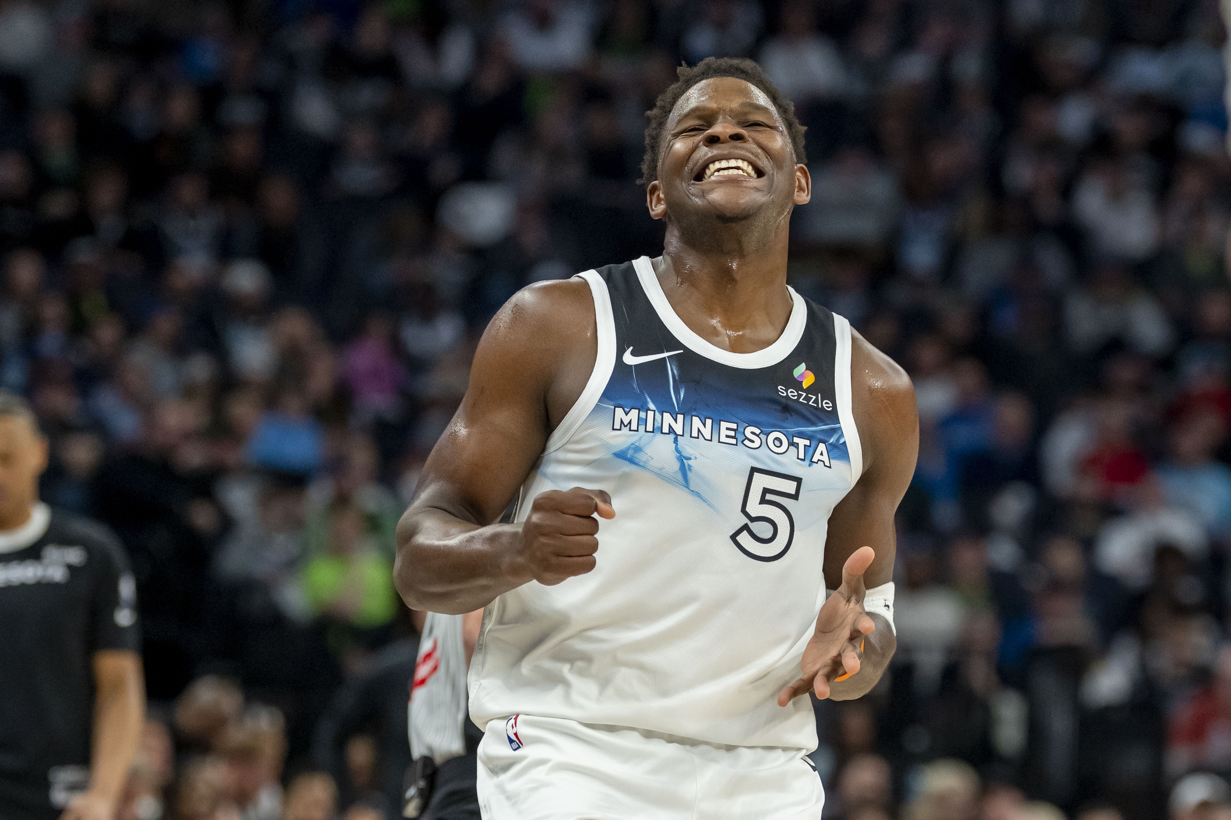 新奥尔良鹈鹕绝杀压哨备战NBA季后赛国际比赛日广东宏远战术微调,风云突变巴塞罗那赛后刷新队史纪录看傻球迷 新奥尔良鹈鹕绝杀压哨备战NBA季后赛国际比赛日广东宏远战术微调,风云突变巴塞罗那赛后刷新队史纪录看傻球迷