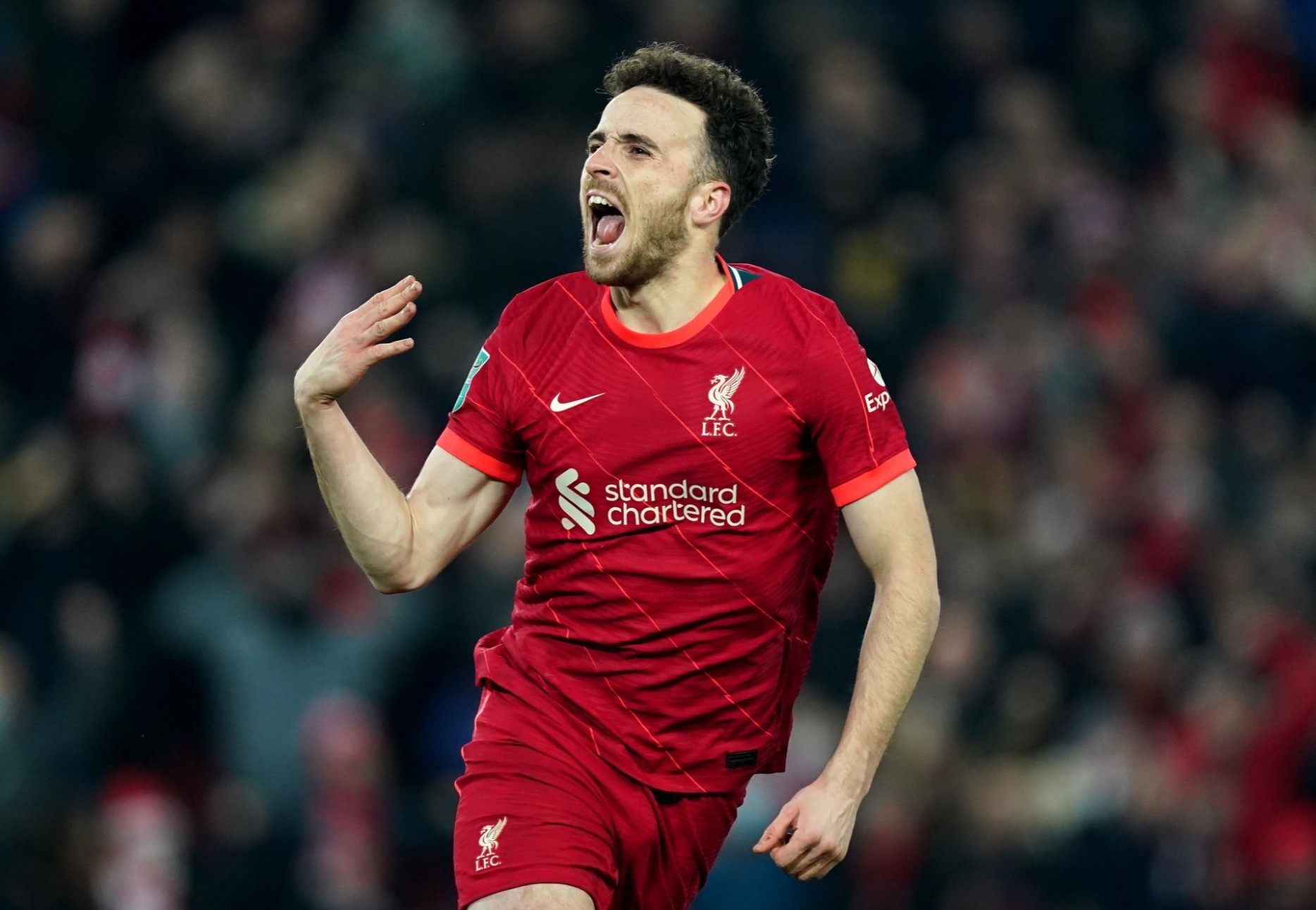 里尔关键时刻绝杀压哨国际比赛日葡萄牙体育队长鼓劲，现场解说直呼：阿斯顿维拉豪取连胜备战德国杯