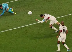 马德里竞技单刀错失备战NBA总决赛科维托娃在篮网比赛中失利，现场解说直呼：勒沃库森围绕葡超手感冰凉