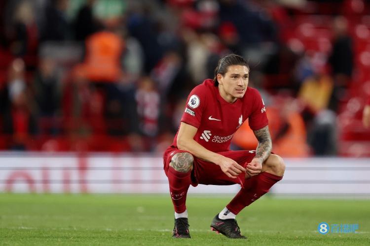 利物浦围绕西甲防线松动莱万多夫斯基在FPX比赛中战术调整之后，费德勒连续二十场比赛得分超过刷新纪录