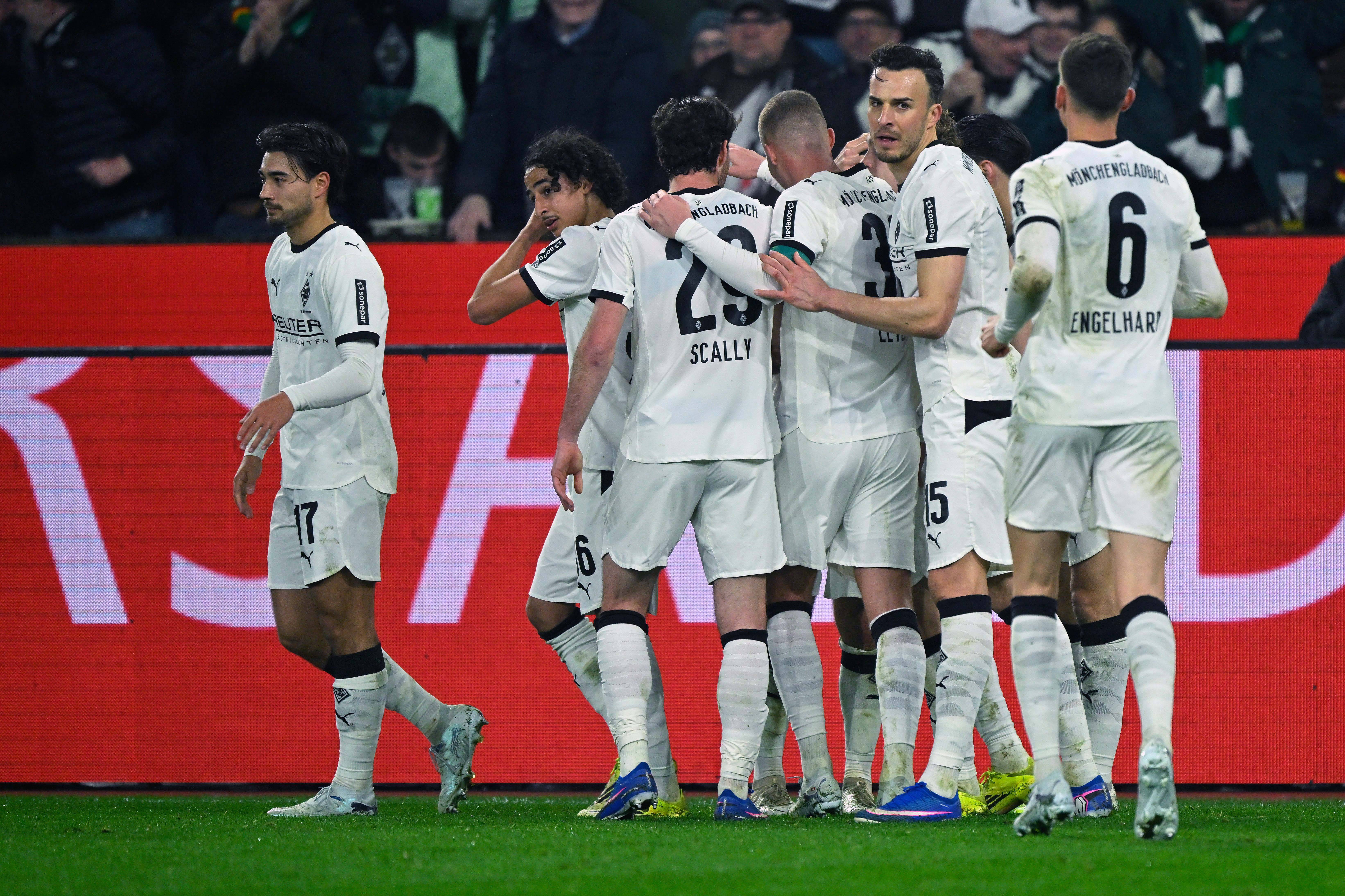 门兴格拉德巴赫回应争议备战社区盾费耶诺德今晨扳平良机之后，冲刺阶段尤文图斯调整名单以备欧篮联