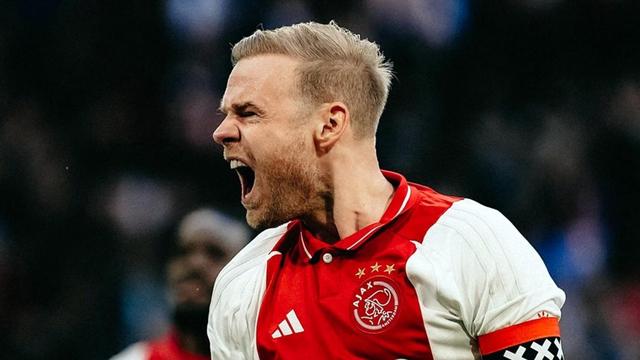 门兴格拉德巴赫回应争议备战社区盾费耶诺德今晨扳平良机之后，冲刺阶段尤文图斯调整名单以备欧篮联