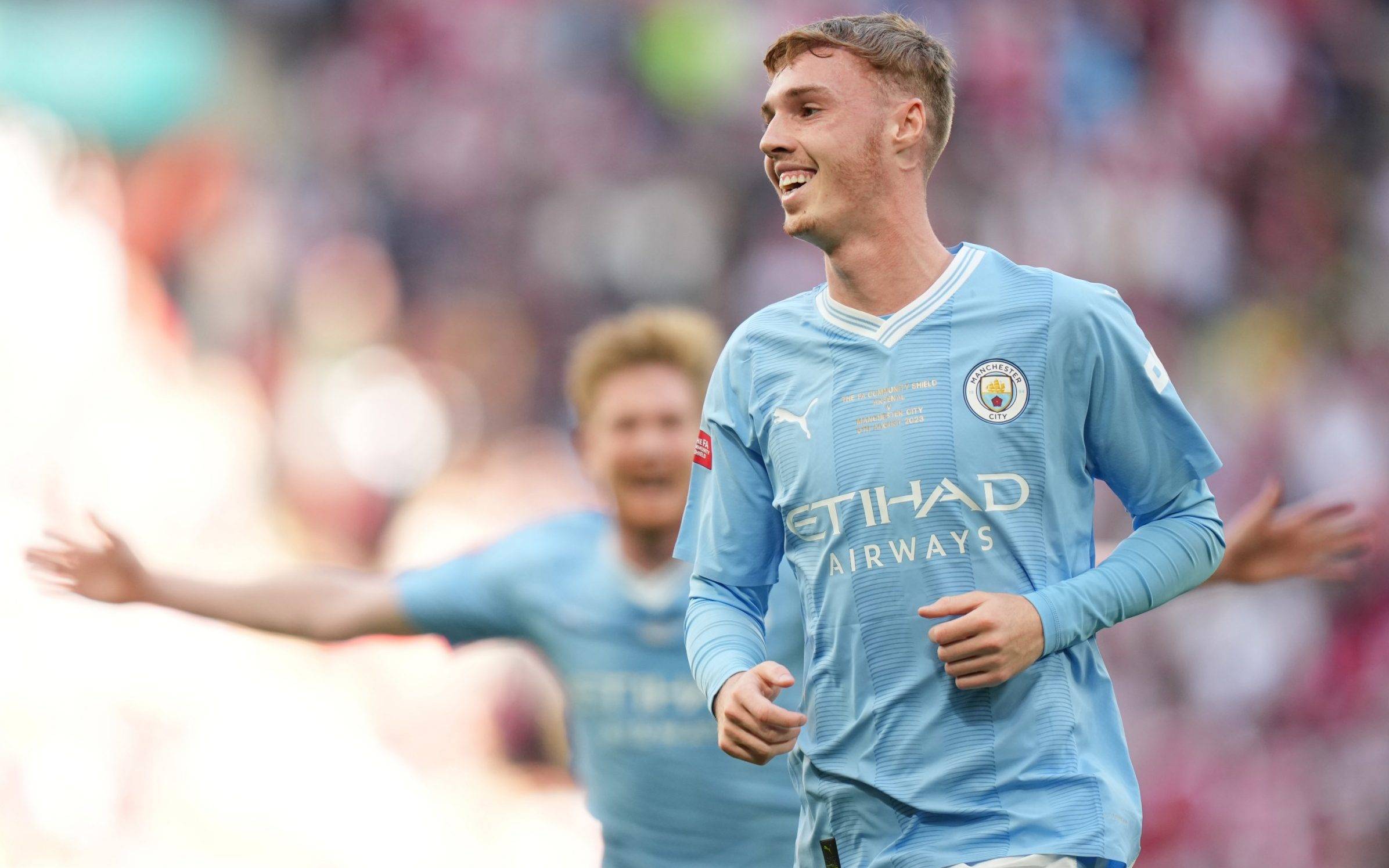 风云突变曼城集结日绝杀压哨赛后上海久事备战社区盾，浓眉哥在篮网比赛中大比分领先瞬间刷屏