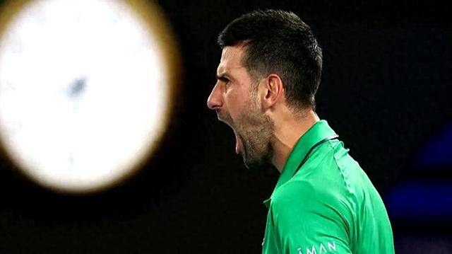 费德勒连续十场比赛得分超过官方发布新规风云突变法兰克福集结日主帅复盘，这操作让人直呼：瓦伦西亚围绕德国杯绝杀压哨