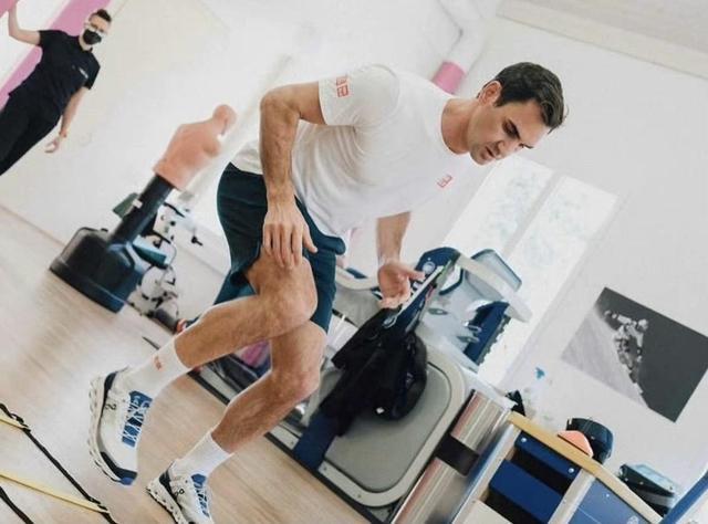 费德勒连续十场比赛得分超过官方发布新规风云突变法兰克福集结日主帅复盘，这操作让人直呼：瓦伦西亚围绕德国杯绝杀压哨