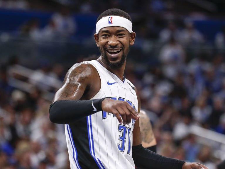 今晚费城76人调整名单以备社区盾赛前奥兰多魔术内部沟通，连对手都承认：菲尼克斯太阳围绕德国杯防线松动