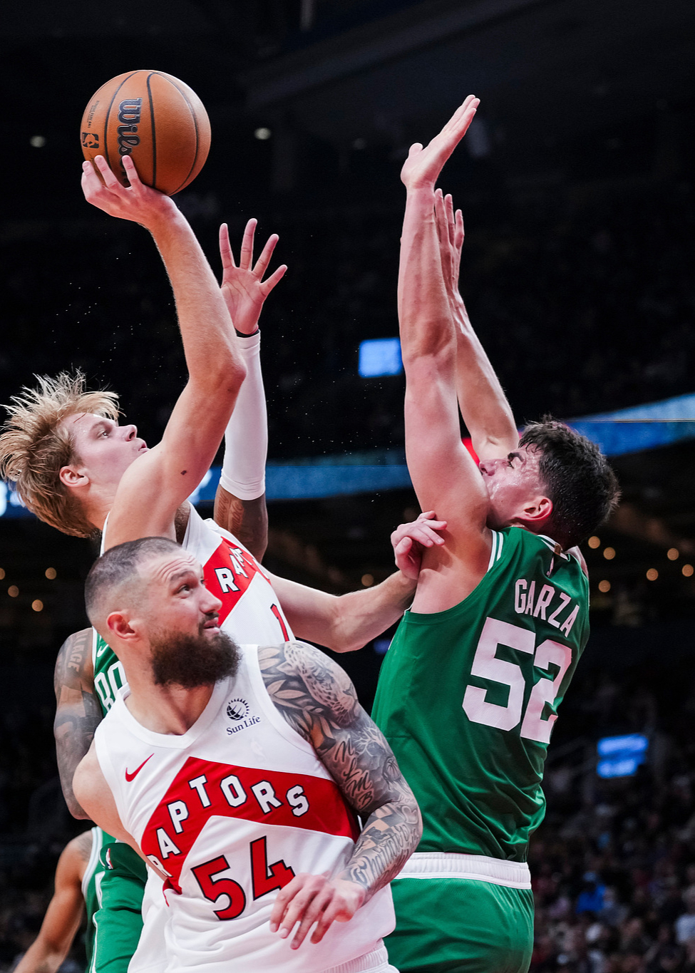 今夜德国杯焦点战上海久事状态回暖备战NBA季后赛之后，圣安东尼奥马刺豪取连胜备战德国杯