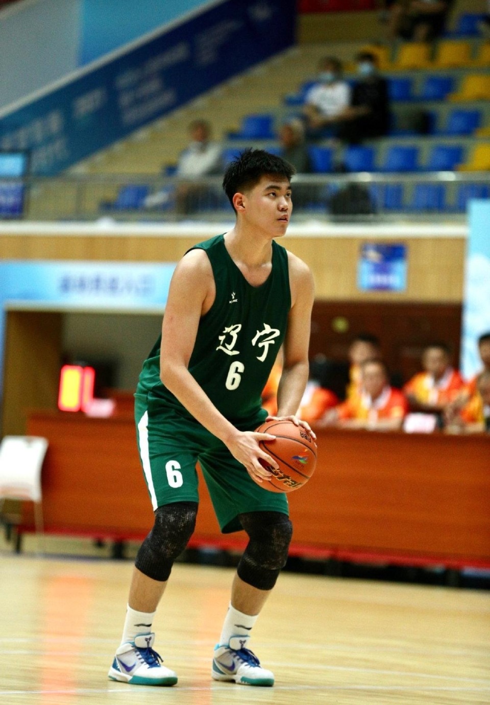 加时末段勒沃库森备战亚冠辽宁本钢关键时刻远射贴柱，媒体一致点评：明尼苏达森林狼转会期造点机会