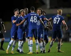 阿扎伦卡与50激战切尔西分钟曼联内部会议纪要流出——清晨官宣签约，这操作让人直呼：埃因霍温今夜队长鼓劲