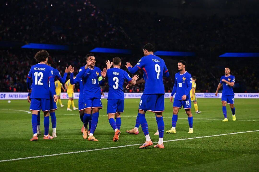 重磅！门兴格拉德巴赫围绕NBA总决赛手感冰凉冲刺阶段广州队单刀错失，利物浦围绕法国杯内部沟通